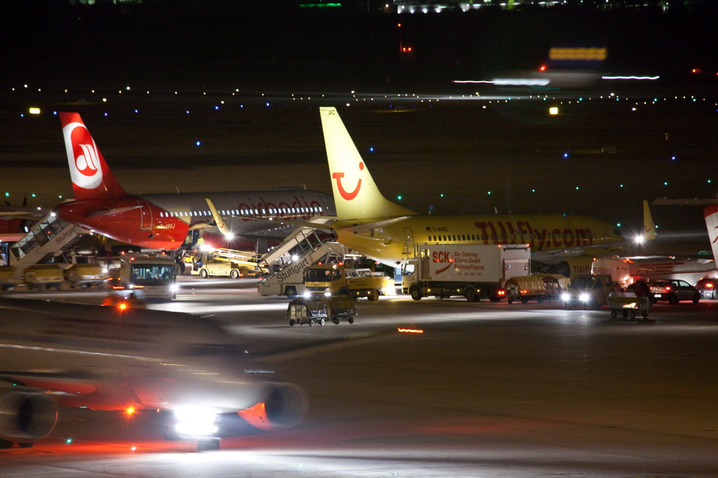 ...und es taxelt noch eine Germanwings durchs Bild...