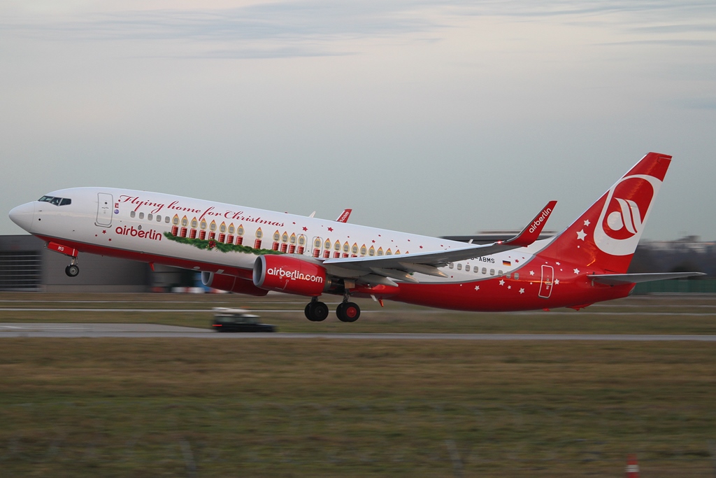 Air Berlin Boeing 737-86J D-ABMS