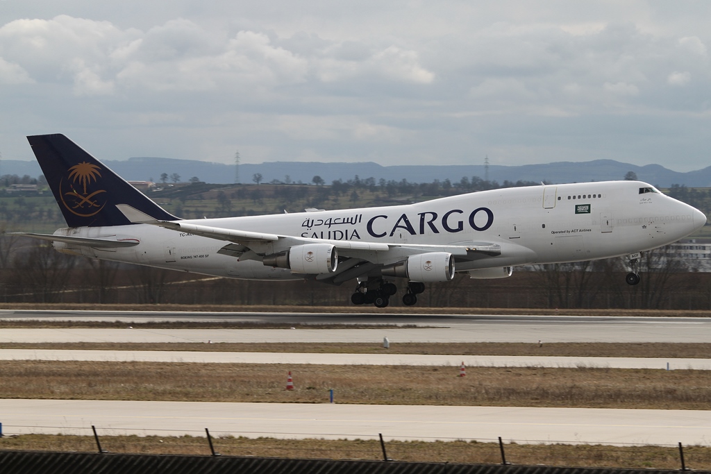 Saudi Arabian Cargo Boeing 747-481(BDSF) TC-ACF