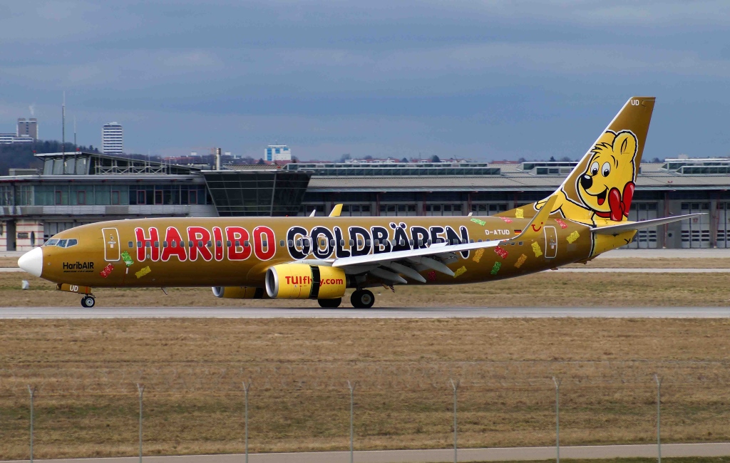 D-ATUD Tuifly Goldbair B737-800