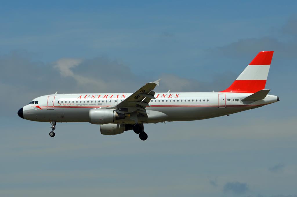austrian airlines retro, OE-LBP