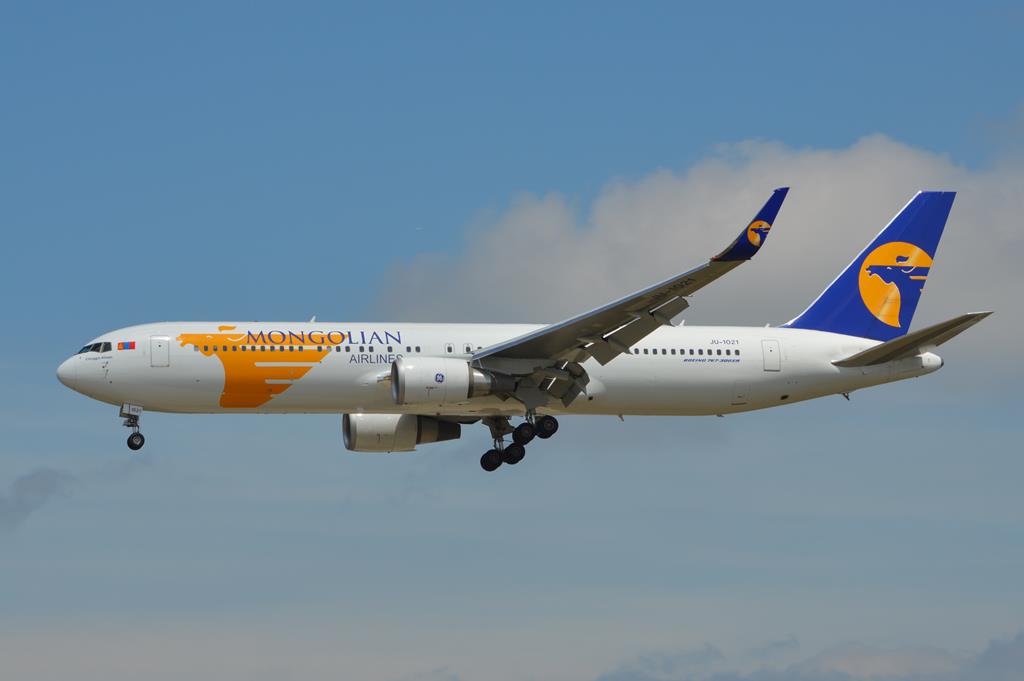 Mongolian Airlines,ju-1021