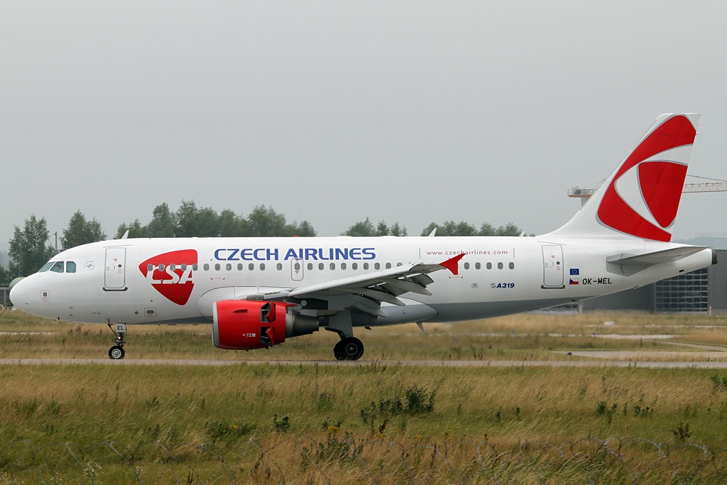 Czech Airlines (CSA) Airbus A319-112 OK-MEL