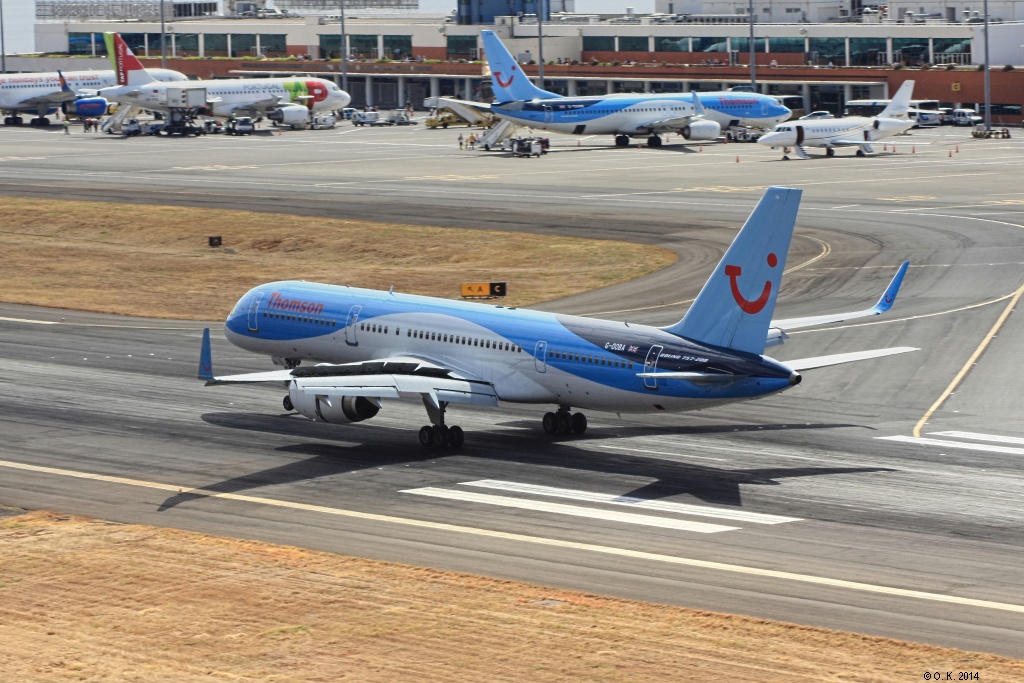 Thomson, Boeing 757-200, G-OOBA,