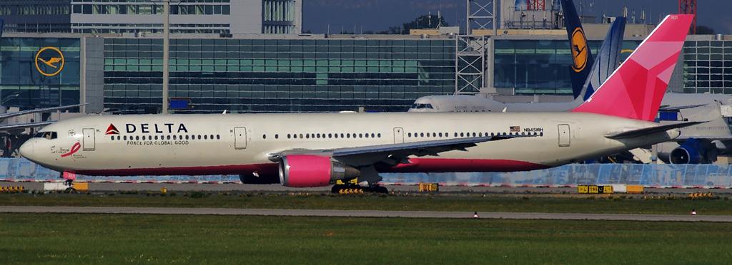 B767-432ER Delta"Pink Lady"