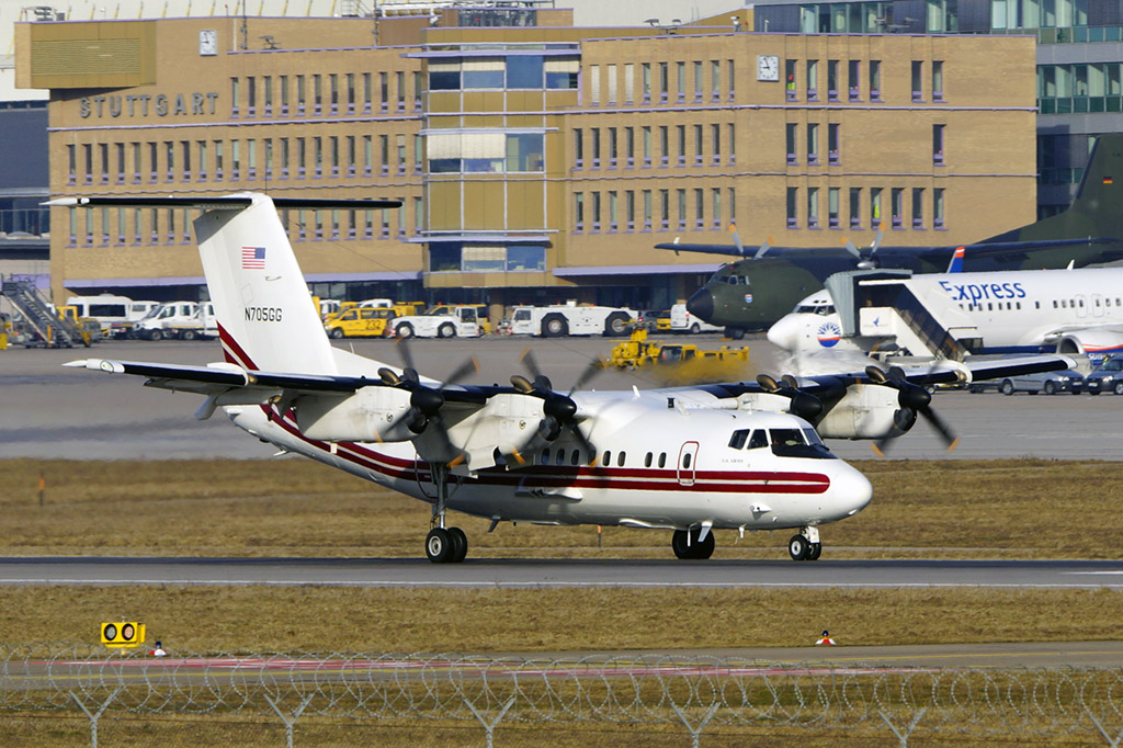US Army De Havilland Canada Dash 7 N705GG