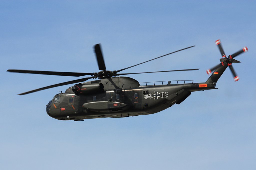 Mit Heli's kenne ich mich nicht so gut aus,<br />Garantiert weiß jemand, welcher Typ das ist.