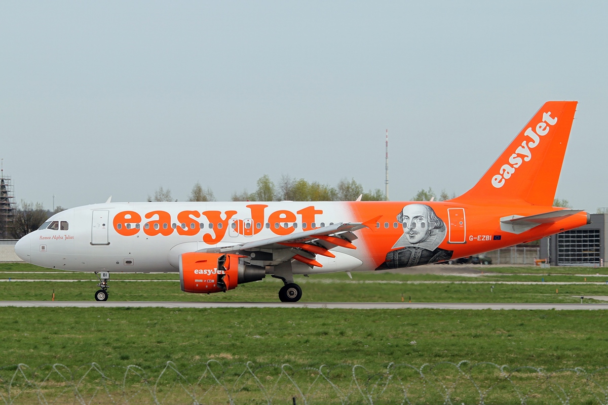 easyJet Airbus A319-111 G-EZBI
