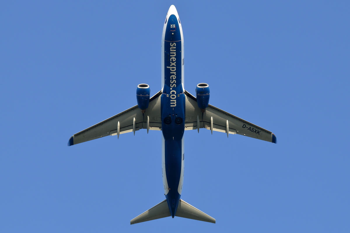 D-ASXK_SunExpress_B737-86J.JPG