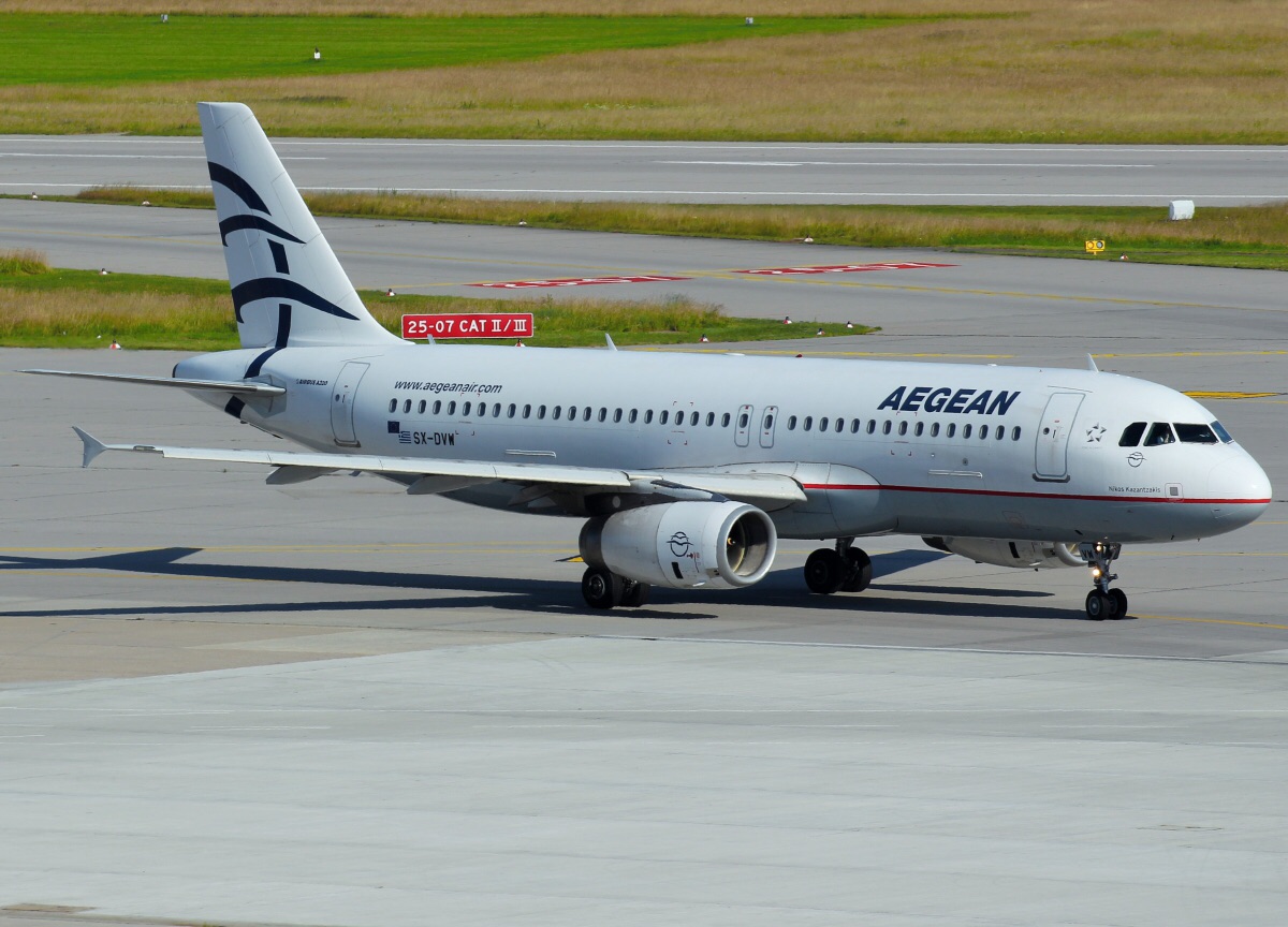SX-DGD Airbus 320-200 Aegan