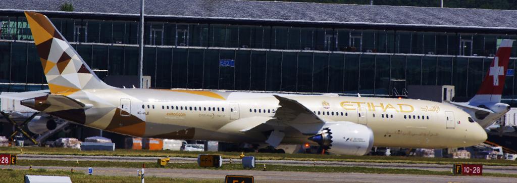 Etihad Dreamliner<br />A6-BLE