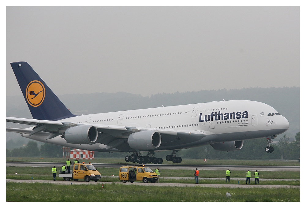 Ein Blickaus der 2. Reihe. Ob die in der ersten Reihe auch brav GEZahlt haben?