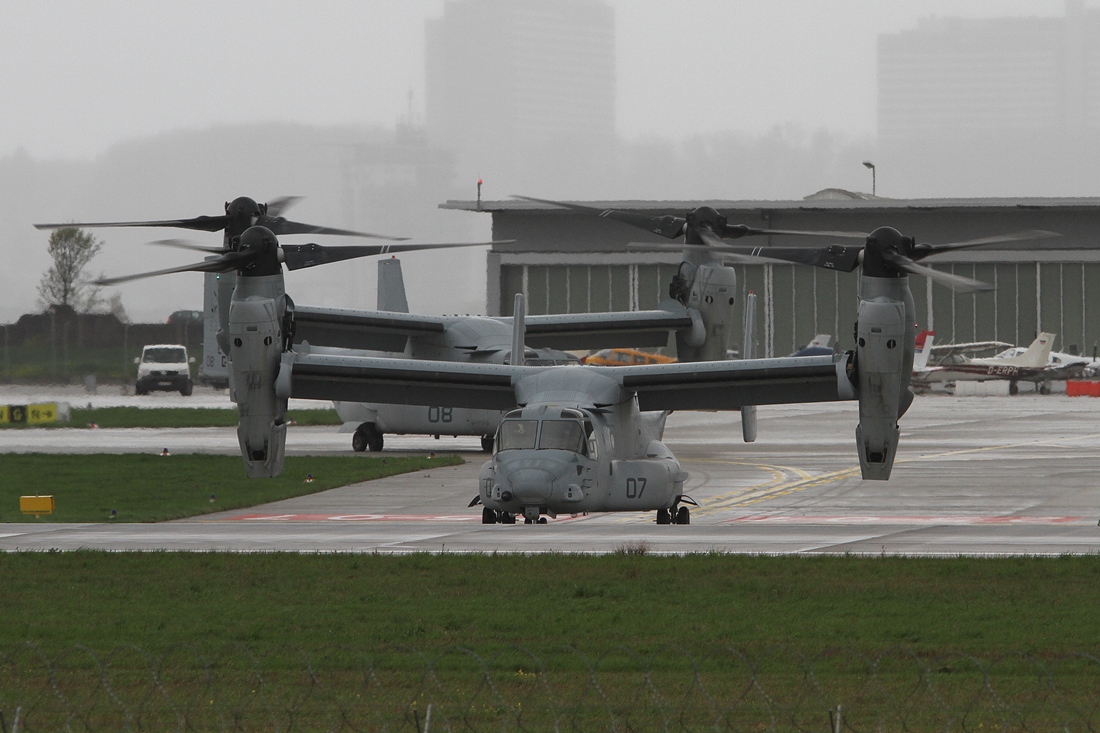 USA - Marines Bell-Boeing MV-22B Osprey 168333 & 168337