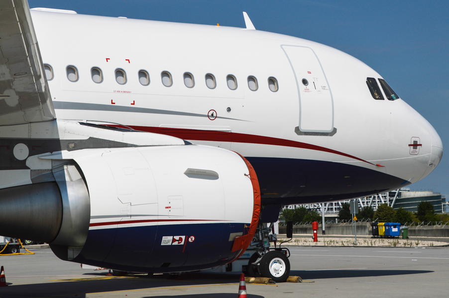 OE-LJG / MJet / Airbus A319-115(CJ)