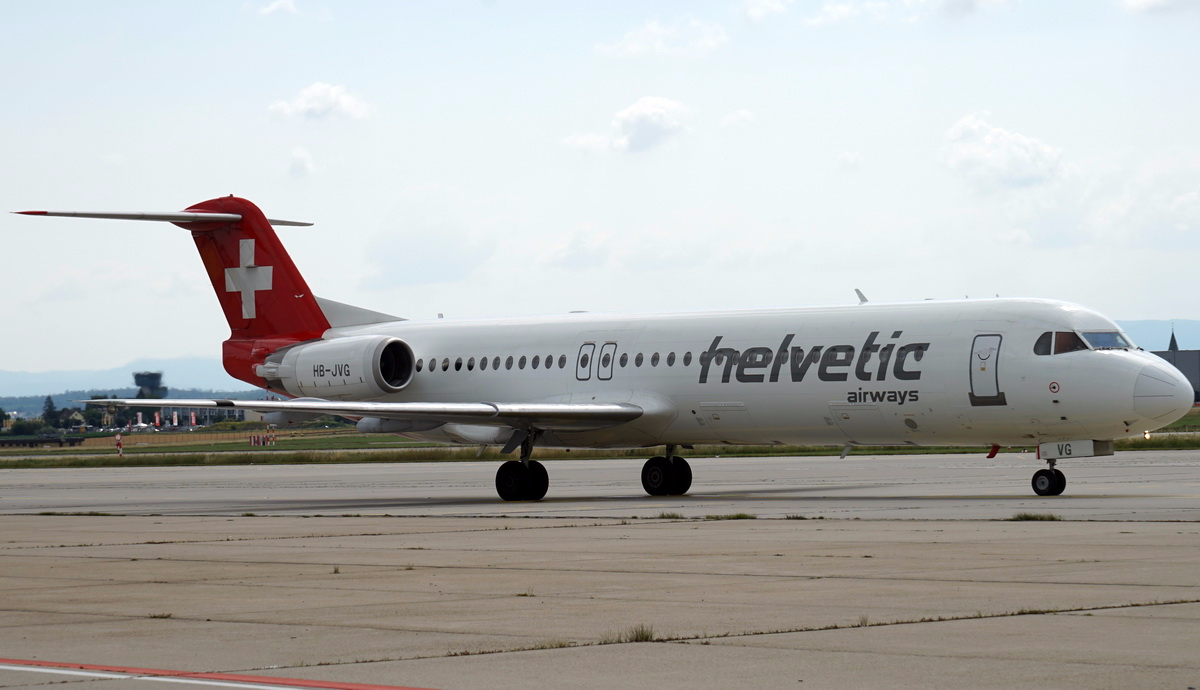 Zu guter letzt habe ich noch eine Fokker 100 von helvetic.