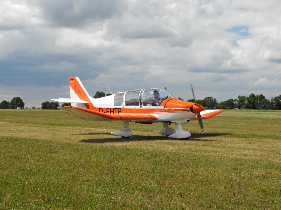 D-EHTP<br />Fliegergruppe Ellwangen<br />Robin DR-400/140 B