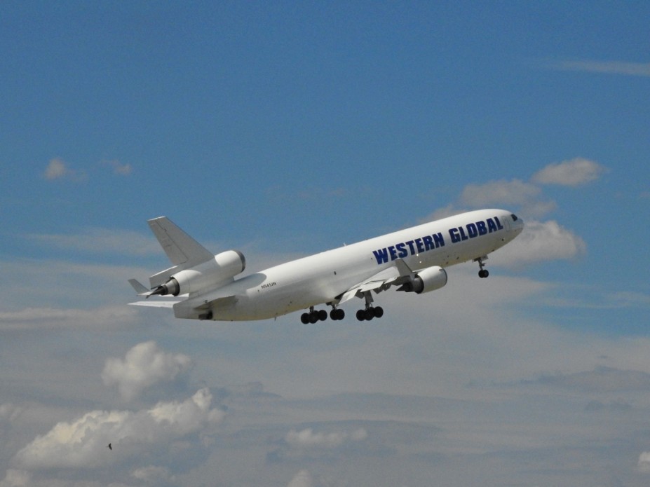 DSCN1849.JPG (410.25 KiB) 4940 mal betrachtet Western Global Airlines<br />McDonnell Douglas MD-11F<br />N545JN (c/n 48545)