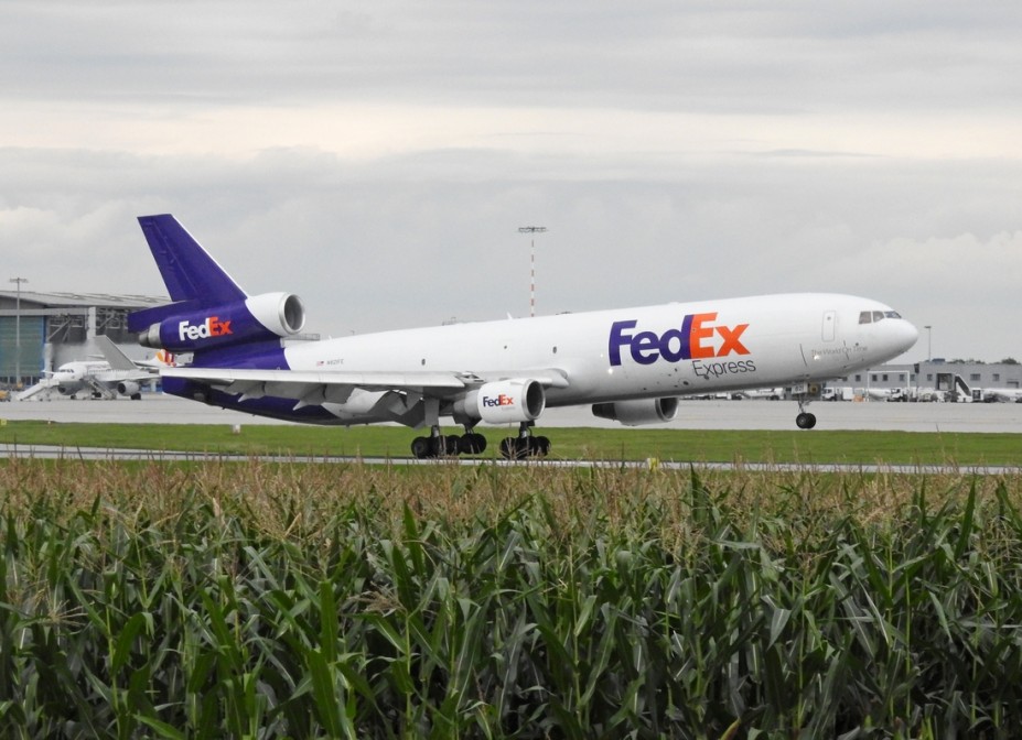 DSCN3245.JPG (482.03 KiB) 8172 mal betrachtet FedEx <br />McDonnell Douglas MD-11F<br />N621FE (c/n 48792)<br />del: May 1999 <br />Aircraft name: Connor