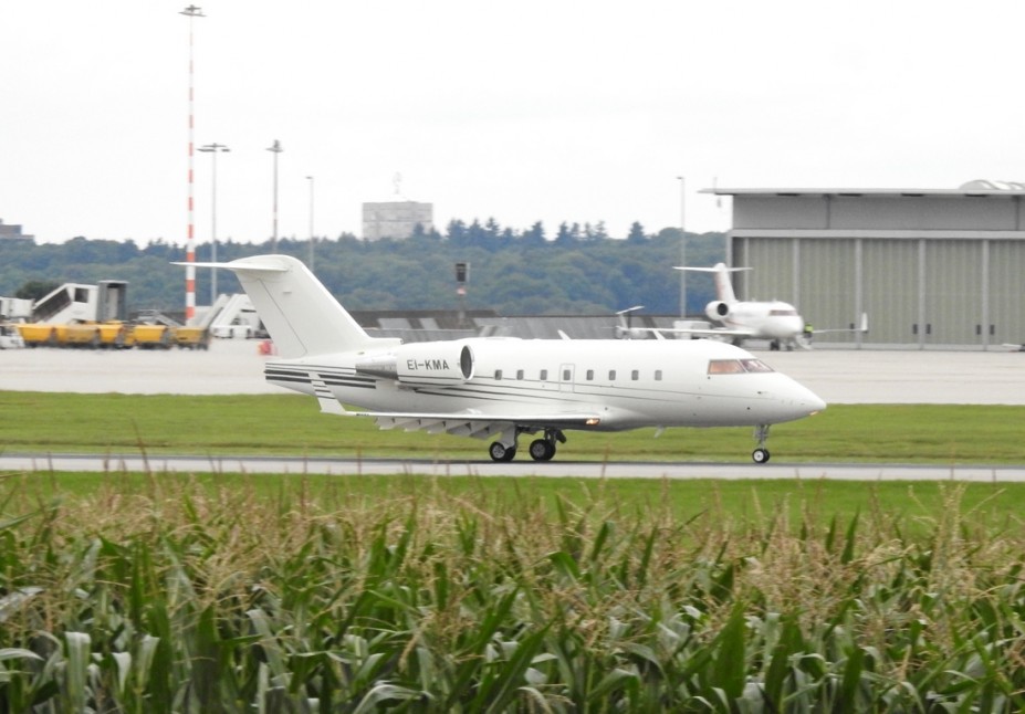 DSCN3159.JPG (395.23 KiB) 8169 mal betrachtet GainJet Ireland<br />Bombardier Challenger 604<br />EI-KMA (c/n 5585)