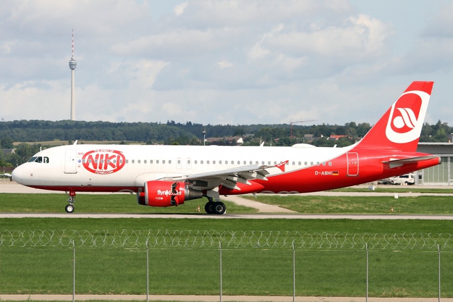 Air Berlin Airbus A320-200 D-ABHI