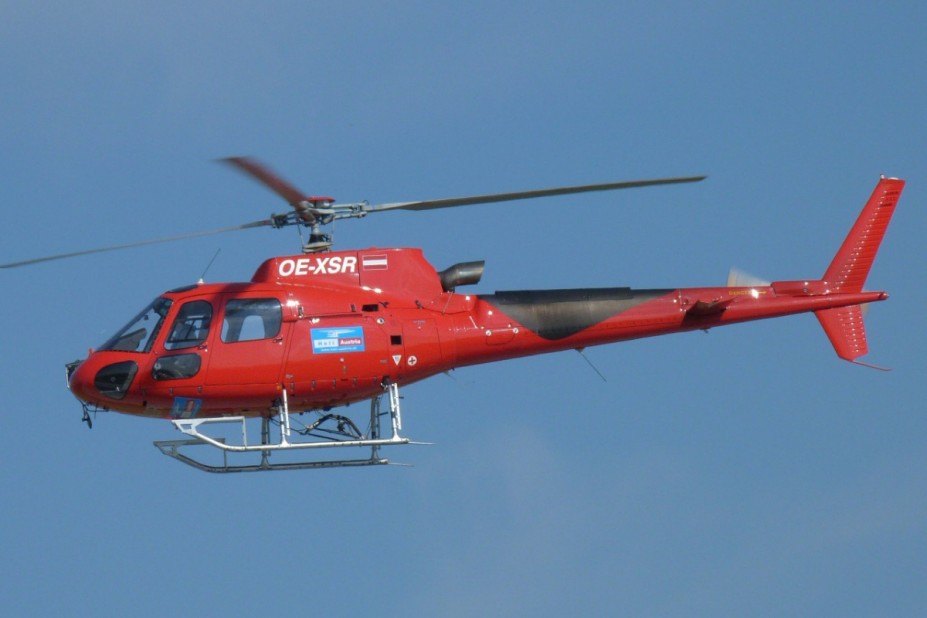 OE-XSR   AS355N  Ecureuil 2.JPG