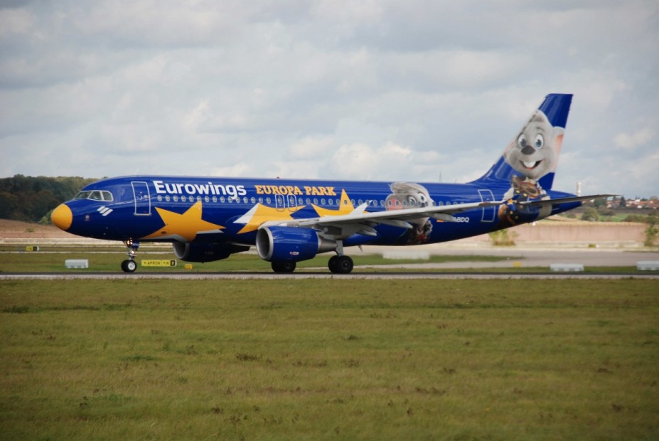 STR FORUM EUROWINGS EUROPA PARK.JPG (549.45 KiB) 4600 mal betrachtet STR FORUM EUROWINGS EUROPA PARK.JPG