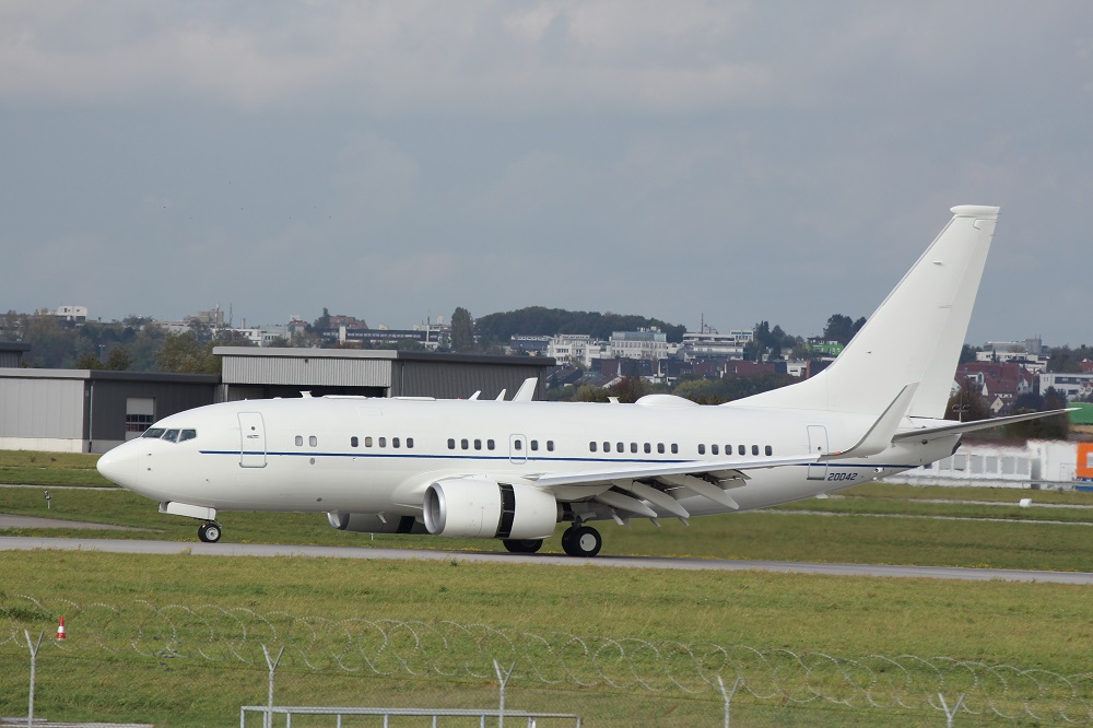 USAF Boeing C-40B 20042
