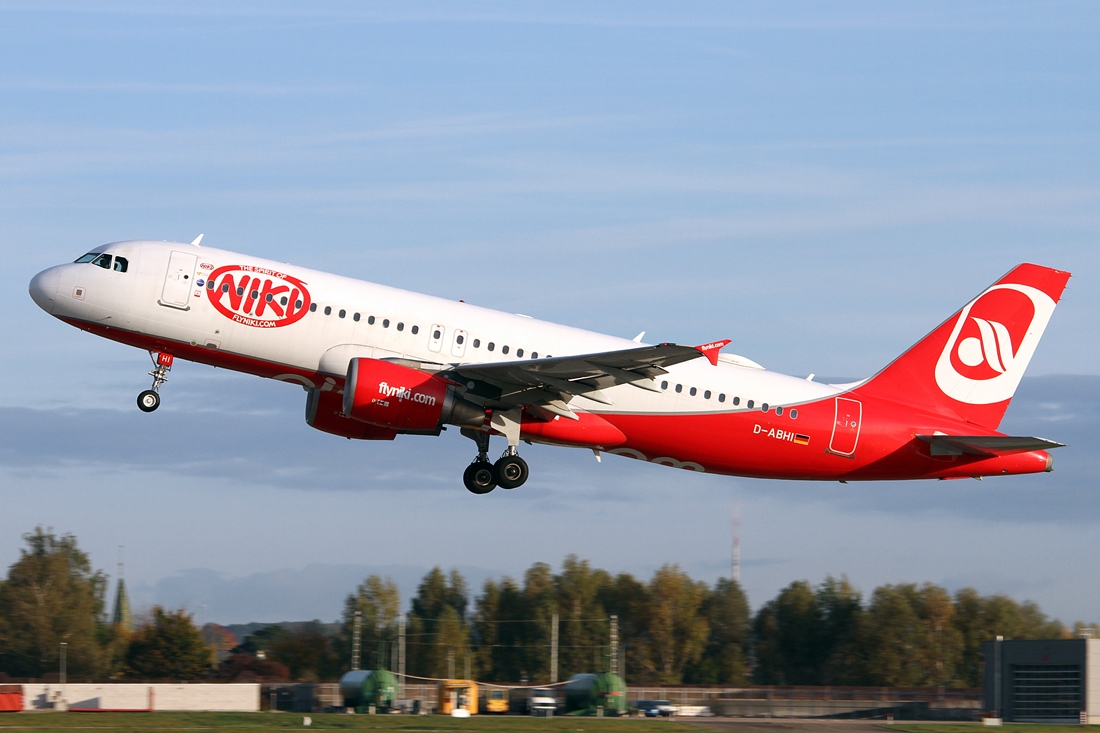 Air Berlin Airbus A320-200 D-ABHI