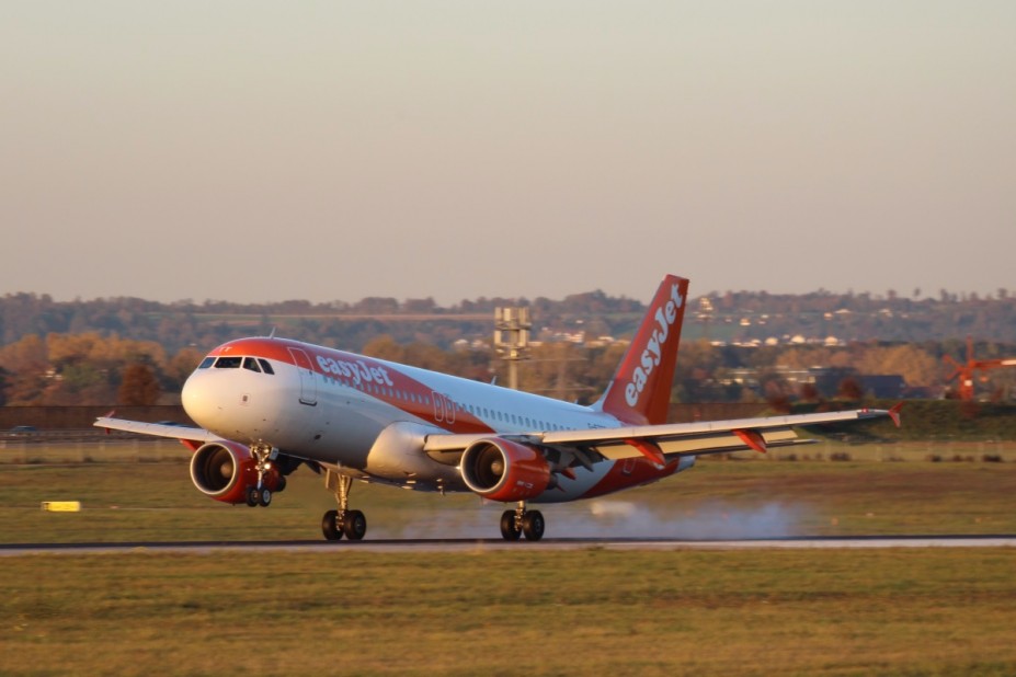 Easyjet A320 GB-EZTT