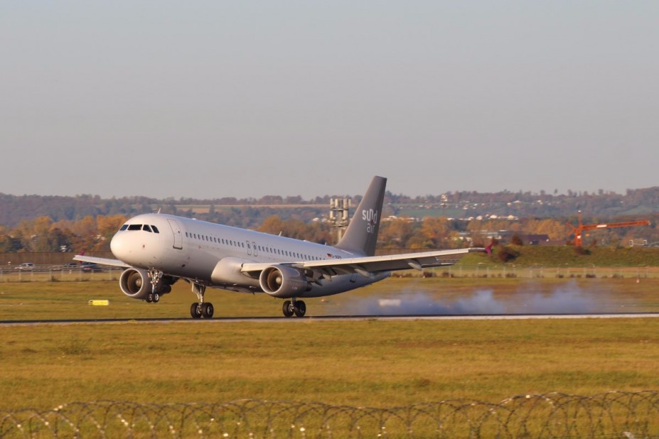 Sund air A320 D-ASEF