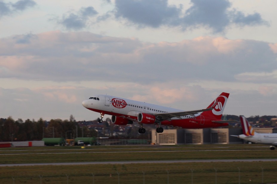 Niki A320 D-ABHJ