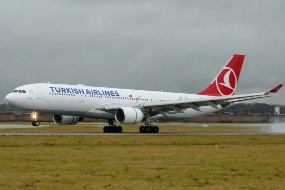 TC-LNA.     A330-223.   Turkish Airlines