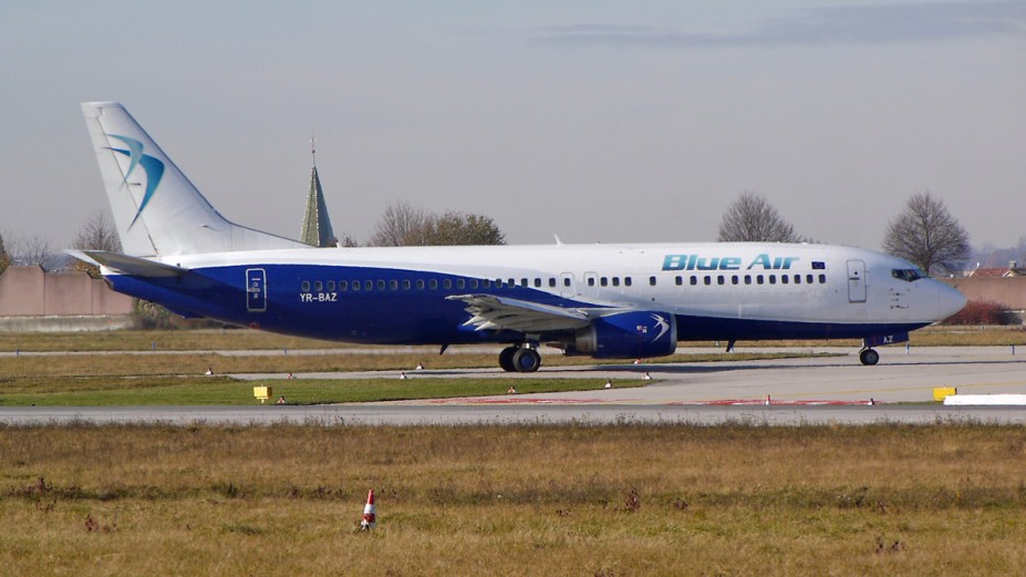 Blue Air Boeing 737-405