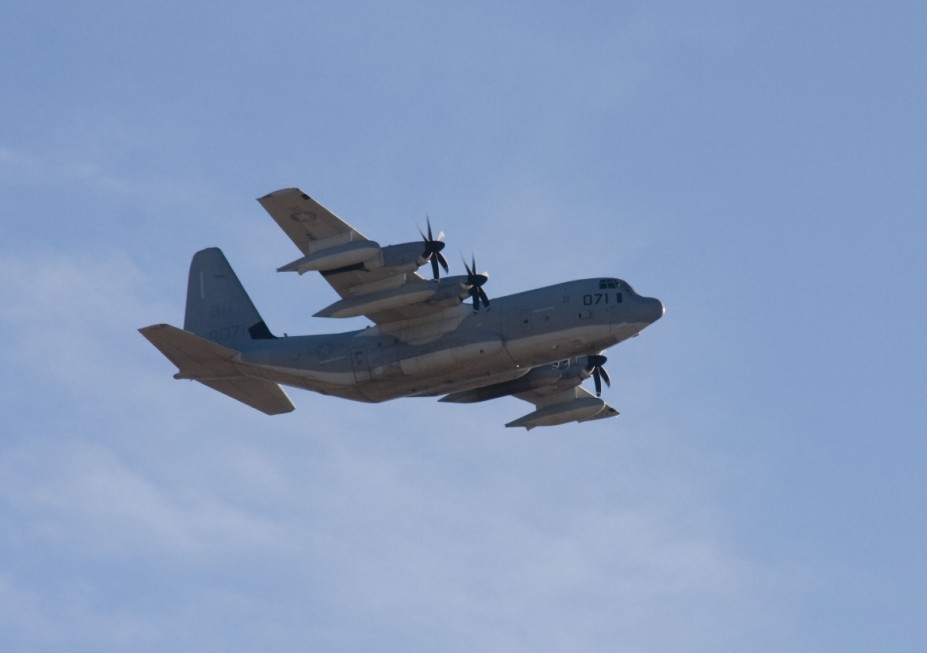 IMG_0231.jpg (437.63 KiB) 4958 mal betrachtet Lockheed KC-130J Hercules 168071
