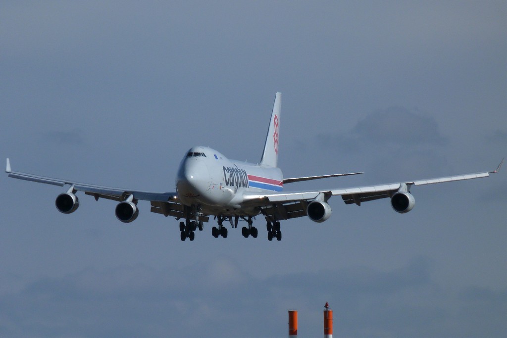 LX-VCV   747-4RJ(F)    Cargolux