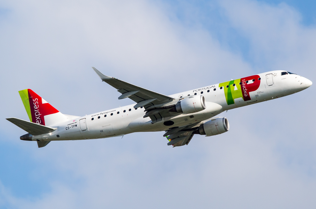 TAP / CS-TPW / Embraer 190-100LR