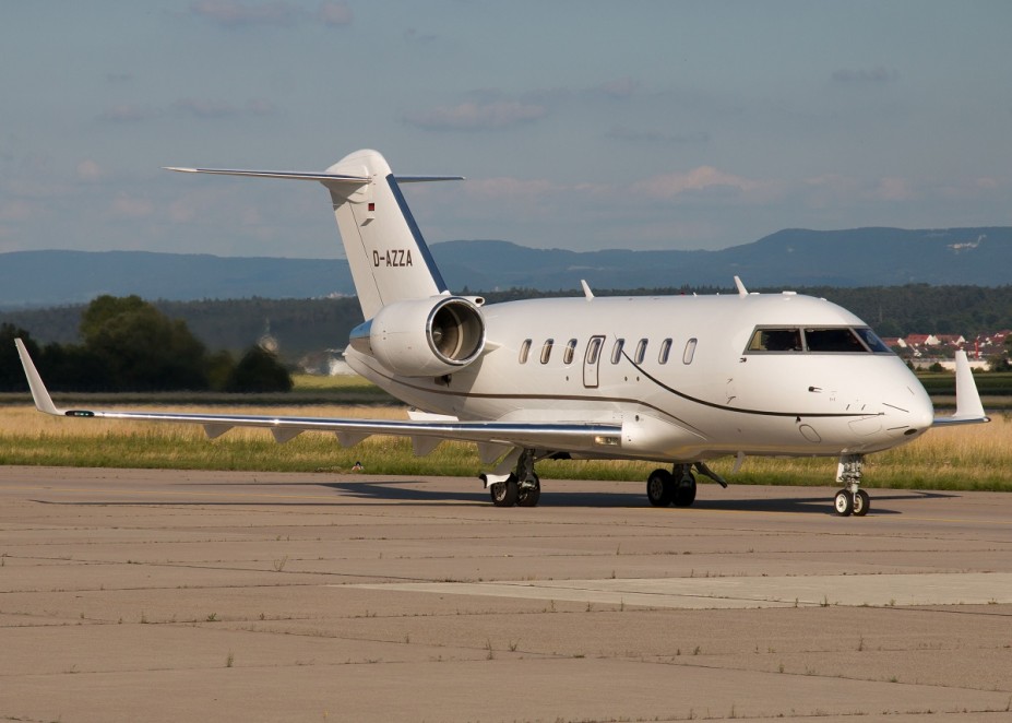 D-AZZA Bombardier Challenger 605 von DC-Aviation