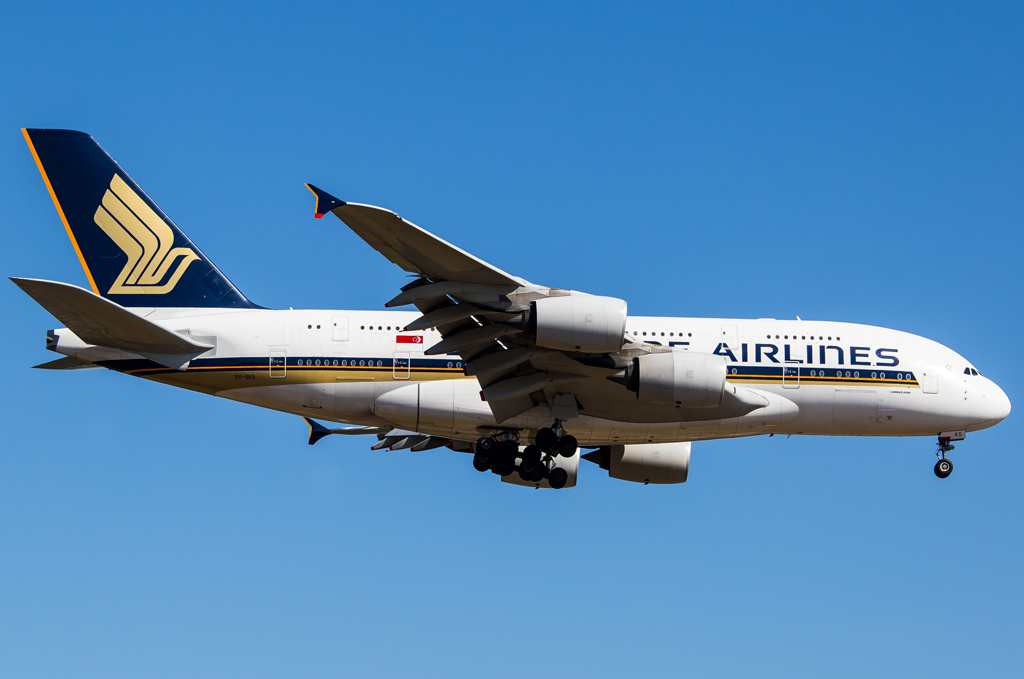 Singapore Airlines / 9V-SKS / Airbus A380-841