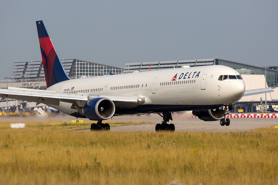 N828MH.jpg (701.82 KiB) 6383 mal betrachtet N828MH.jpg