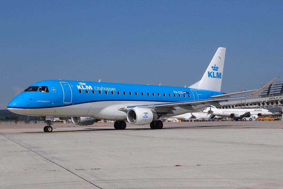 PH-EXO KLM Cityhopper Embraer ERJ-175.jpg