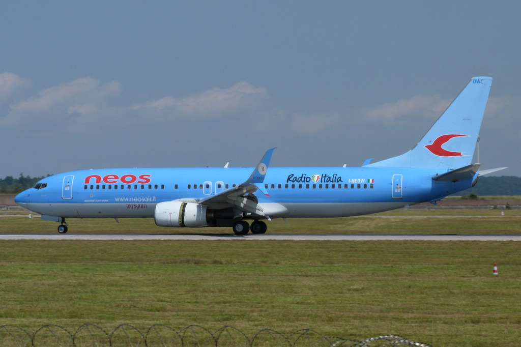 I-NEOW  737-86N      Neos Airlines