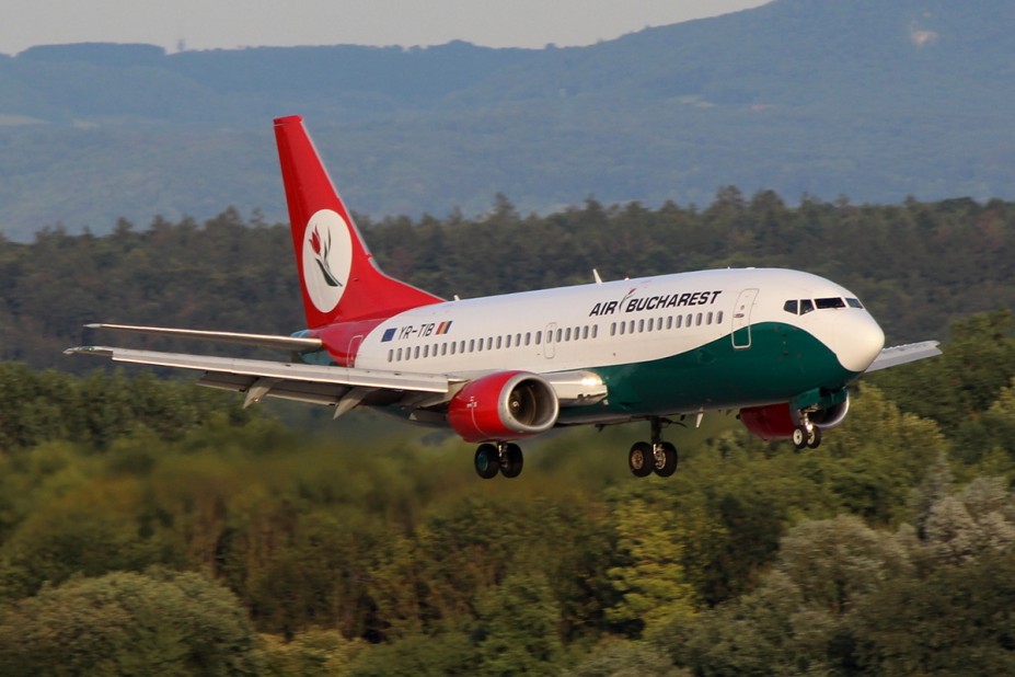 Air Bucharest // Boeing 737-300 // YR-TIB