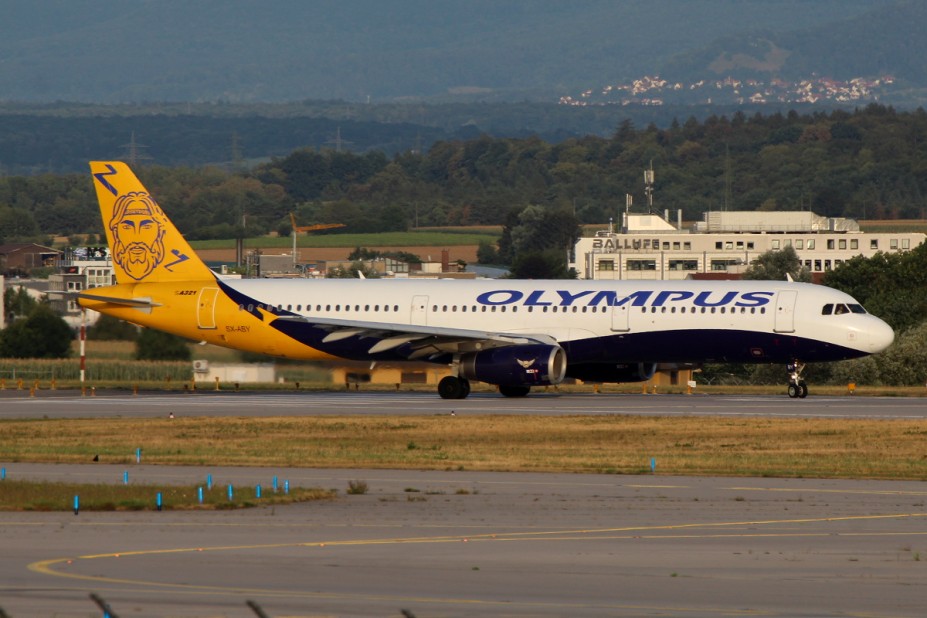 Olympus Airways // Airbus A321-200 // SX-ABY