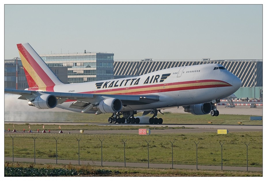 EDDS20181010-01.jpg (441.72 KiB) 4368 mal betrachtet N744CK // Kalitta Air // Boeing 747-446(BCF)