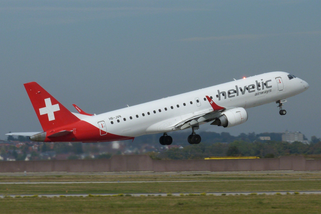 HB-JVN    ERJ-190LR   Helvetic Airlines