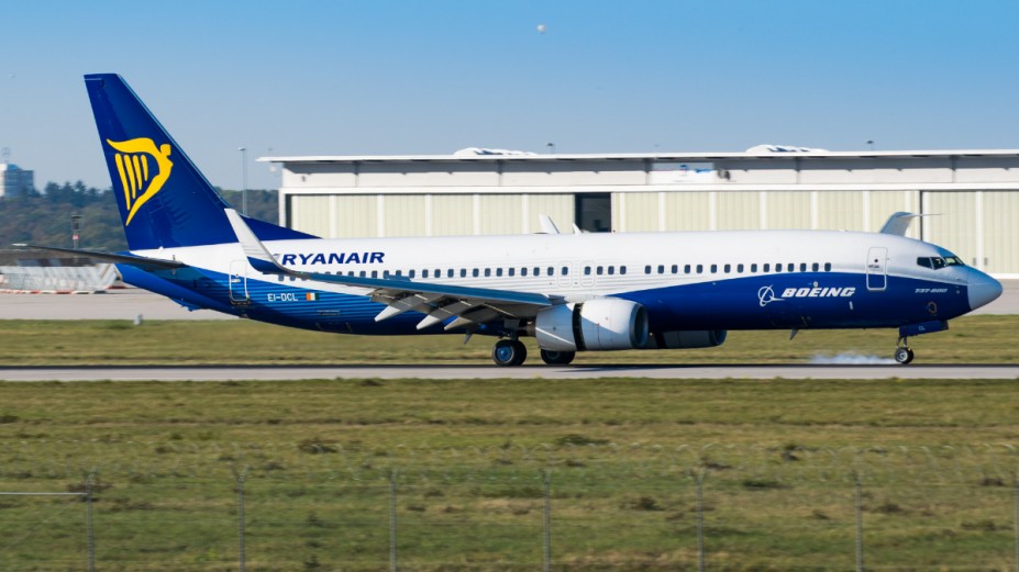 RYR Dreamliner-2.jpg (769.9 KiB) 2890 mal betrachtet RYR Dreamliner-2.jpg