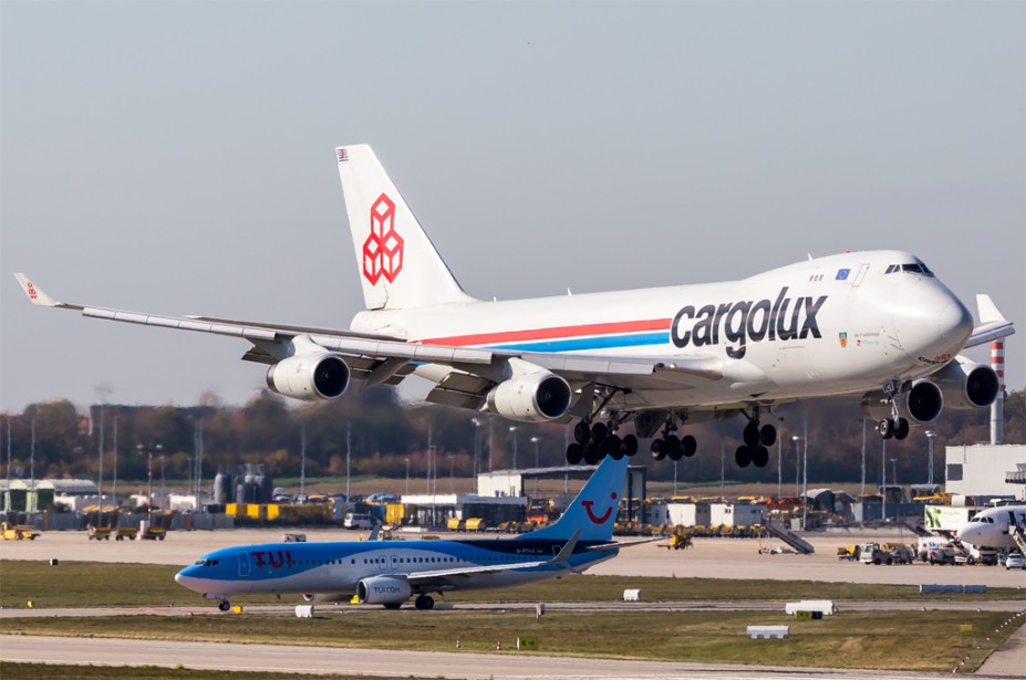 IMG_9291-2.jpg (485.68 KiB) 3734 mal betrachtet Cargolux / LX-VCV / Boeing 747-4R7F(SCD)