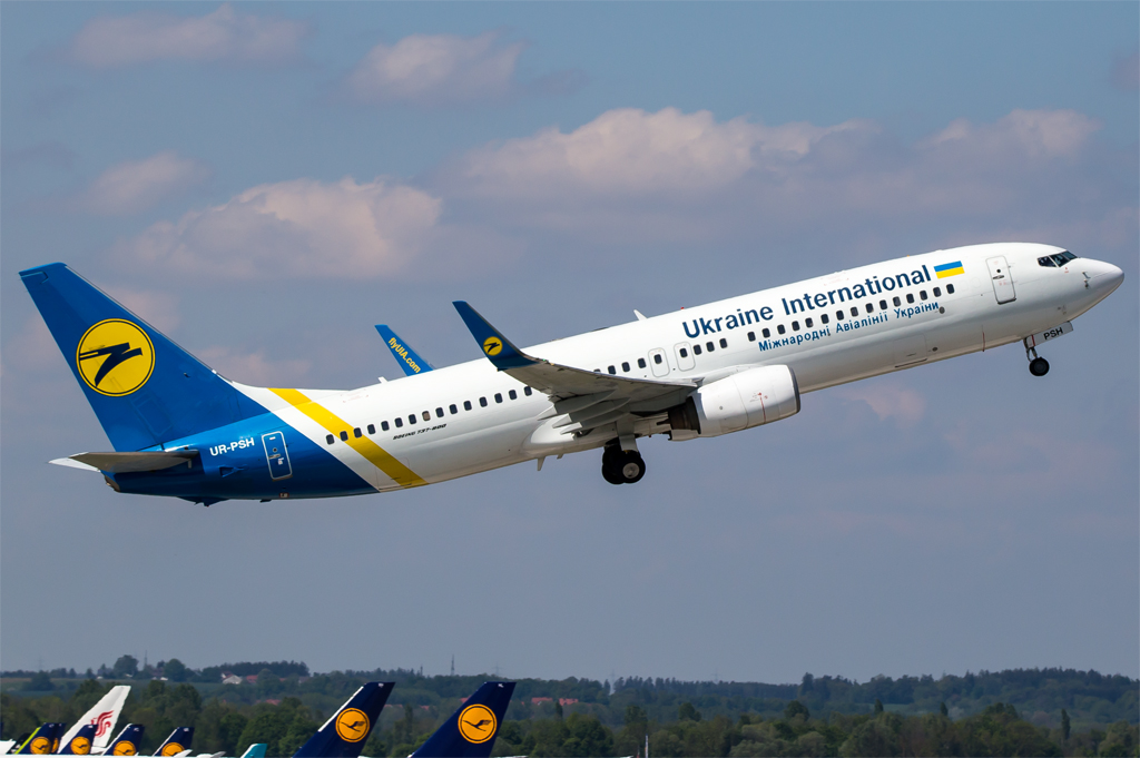 Ukraine International Airlines / UR-PSH / Boeing 737-85R