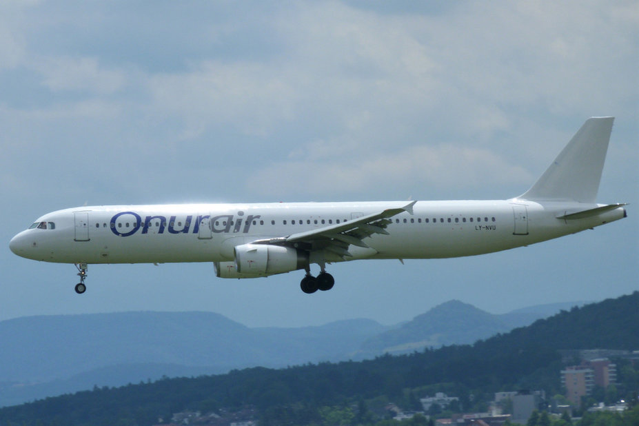 LY-NVU     A321-231     Onur Air