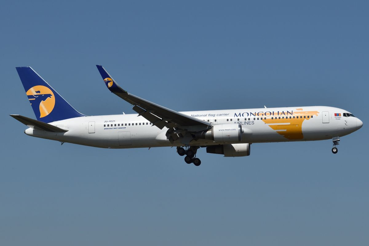 JU-2021 Boeing 767-34G Mongolian Airlines